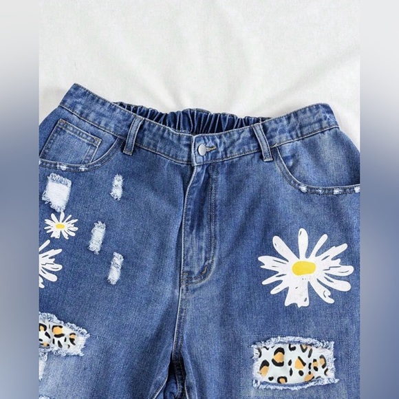 Floral Blue Jeans - Picture 7 of 9